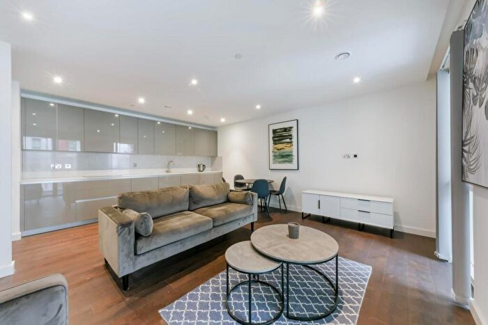 2 Bedroom Apartment To Rent In Lexington Gardens, Nine Elms, London, SW11