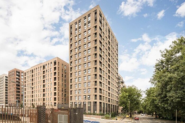 2 Bedroom Flat For Sale In Aerodrome Road, London, NW9