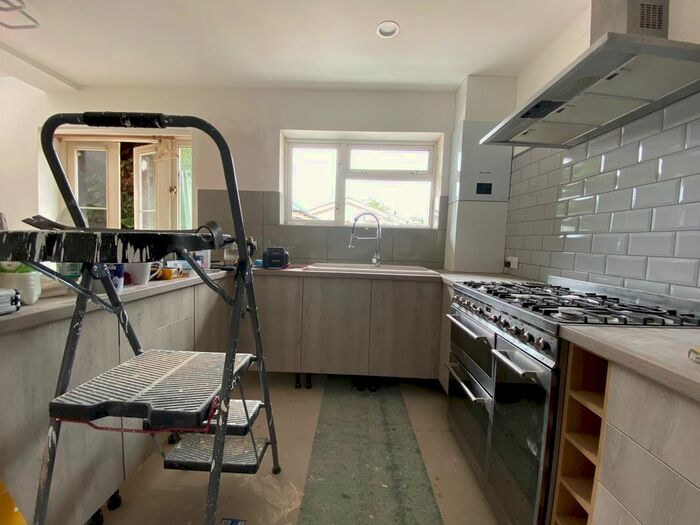 5 Bedroom Semi-Detached House To Rent In Bartholomew Road, Oxford, OX4