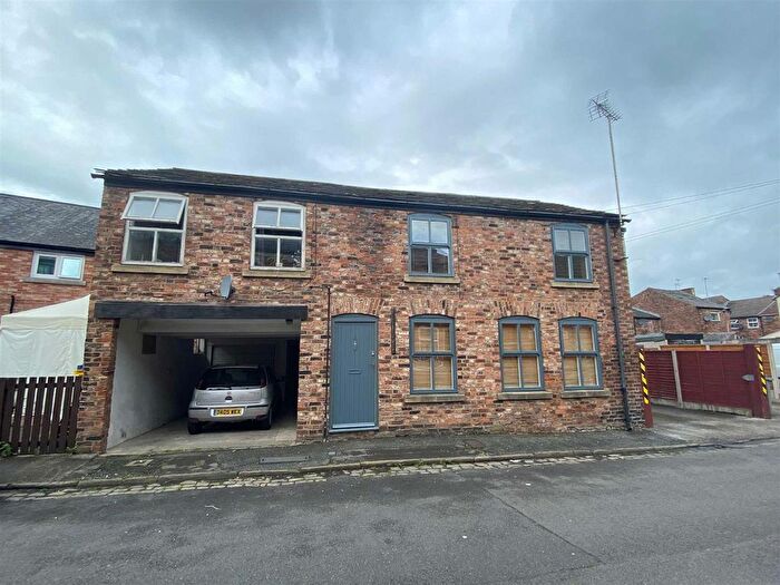 3 Bedroom End Of Terrace House To Rent In Pool Street, Macclesfield, SK11