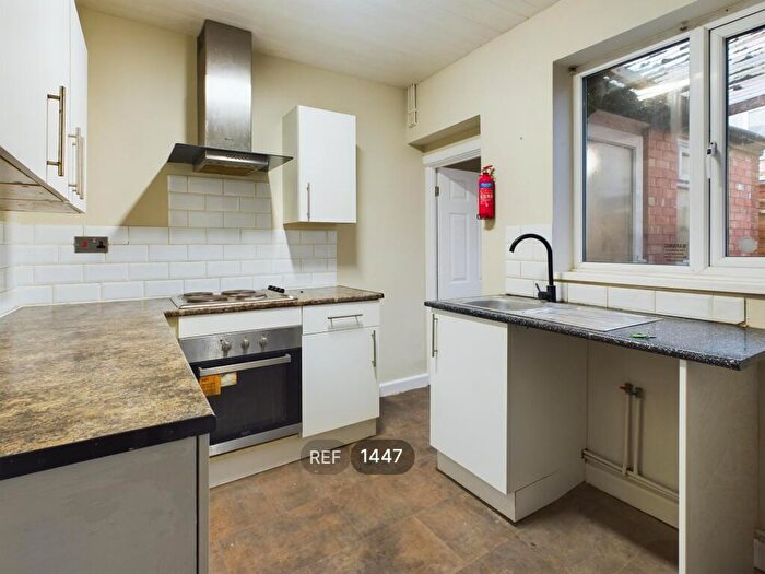 2 Bedroom Terraced House To Rent In Whitby Street, HU8