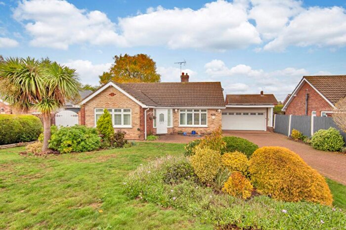 2 Bedroom Bungalow For Sale In Cherry Trees, Hartley, Kent, DA3