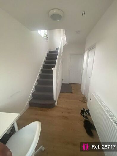 5 Bedroom Semi-Detached House To Rent In Lingfield Avenue, Kingston Upon Thames, KT1