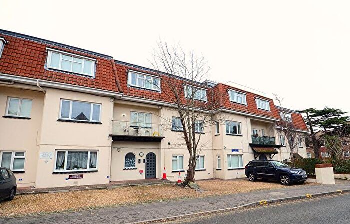 1 Bedroom Flat To Rent In Boscombe Spa, Bournemouth, BH5