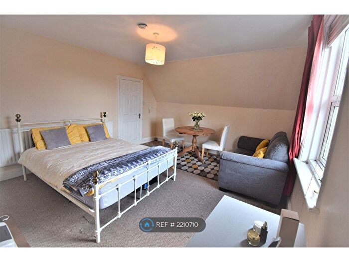 1 Bedroom Flat To Rent In Woodbridge Road, Guildford, GU1