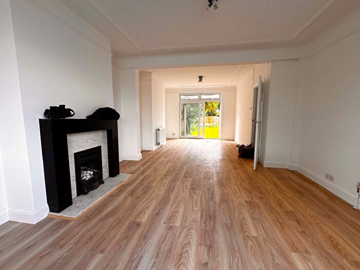 4 Bedroom End Of Terrace House To Rent In Longfield Avenue, London, NW7