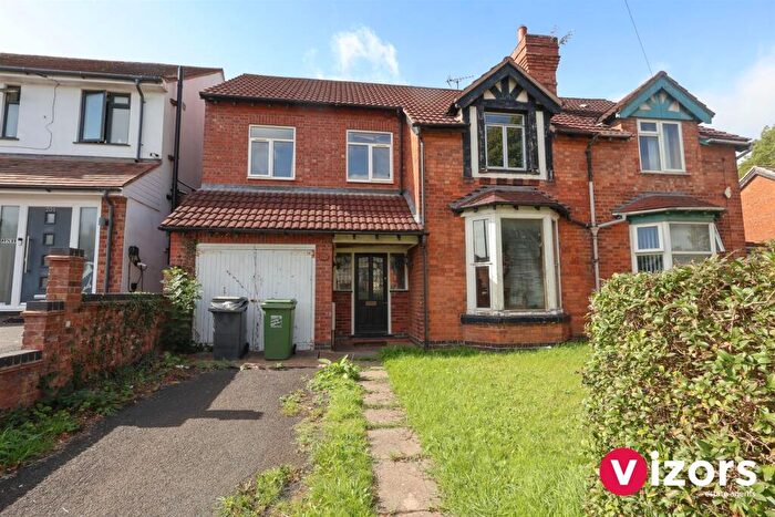 3 Bedroom Semi-Detached House For Sale In Birmingham Road, Redditch, B97