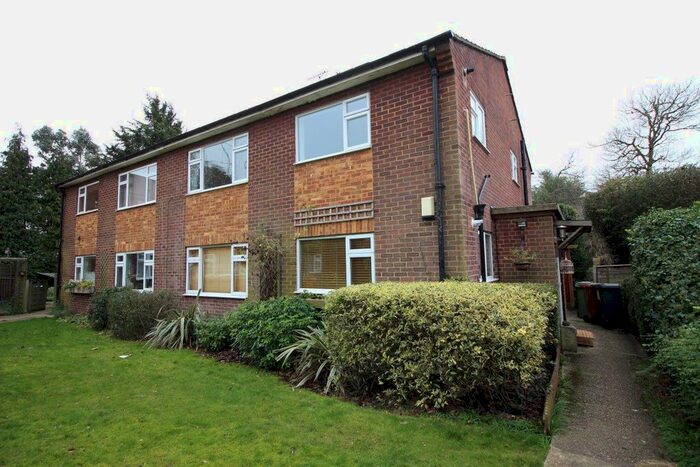 2 Bedroom Maisonette To Rent In Broadfield Court, Bushey Heath, Bushey, WD23