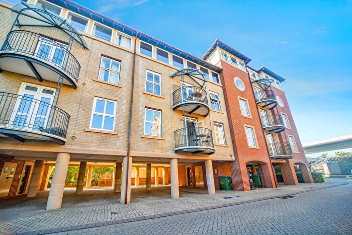 2 Bedroom Apartment For Sale In Asturias Way, Southampton, SO14
