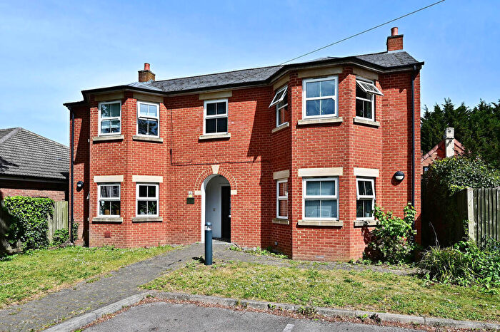 2 Bedroom Apartment For Sale In Alexandra Road, Farnborough, GU14