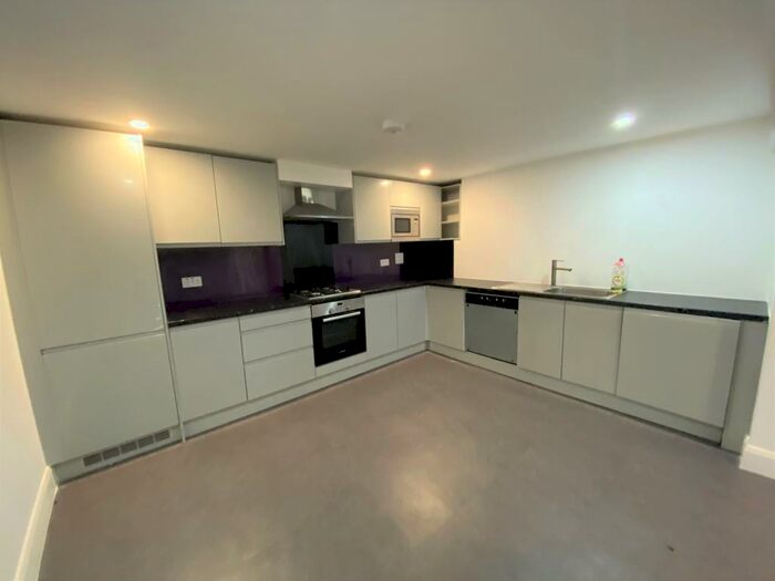 2 Bedroom Apartment To Rent In Goodrich Mews, Dudley, DY3