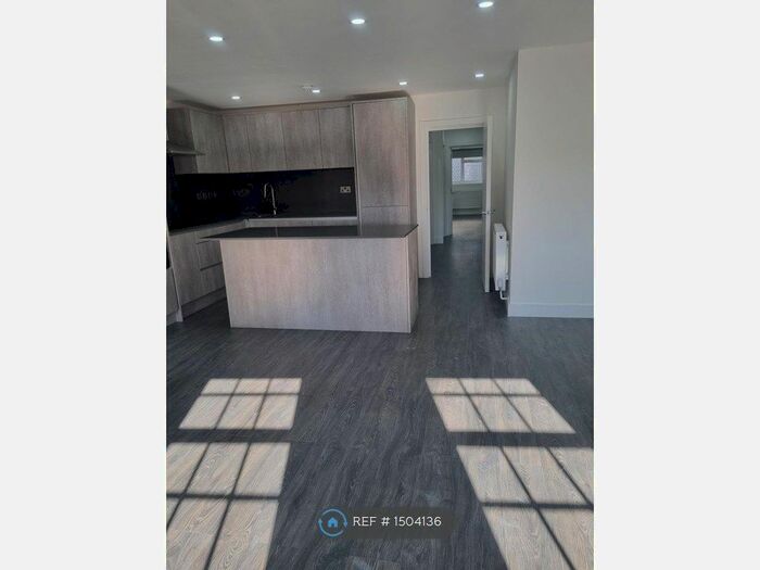 2 Bedroom Flat To Rent In High Street, Gravesend, DA11