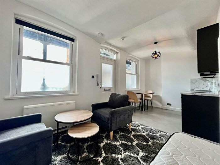 Studio To Rent In Windsor Street, Brighton, BN1