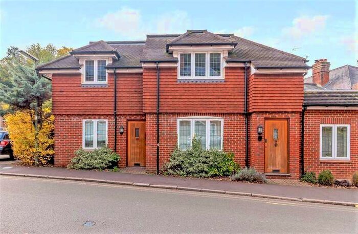 1 Bedroom Maisonette Flat To Rent In Brighton Road, Godalming, GU7