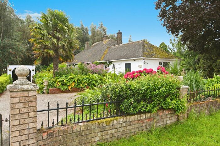5 Bedroom Detached Bungalow For Sale In Mareham Gate, Mareham-Le-Fen, Boston, PE22