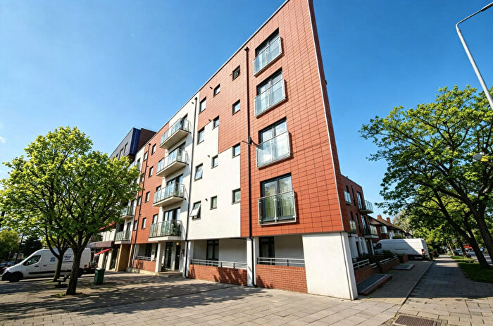 2 Bedroom Flat To Rent In Osbury Court, Northholt Road, Harrow, London, HA2