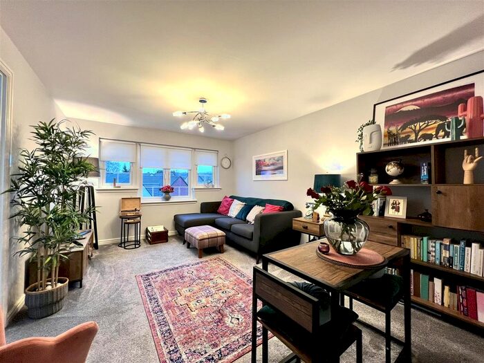 2 Bedroom Flat For Sale In Valleyfield Crescent, Ferniegair, Hamilton, ML3