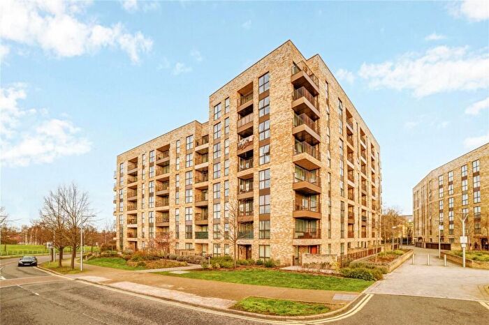 1 Bedroom Flat To Rent In Lakeside Drive, Park Royal, London, NW10