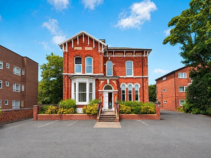 2 Bedroom Flat For Sale In Lulworth Road, Southport, Merseyside, PR8