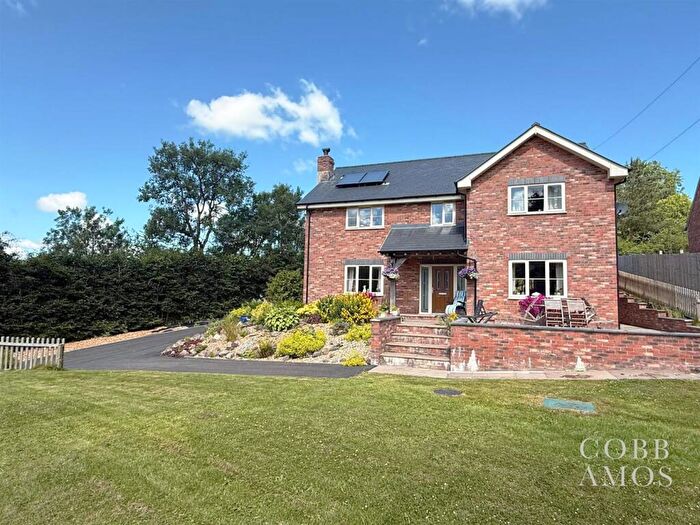 4 Bedroom Detached House For Sale In Dolau, Llandrindod Wells, LD1