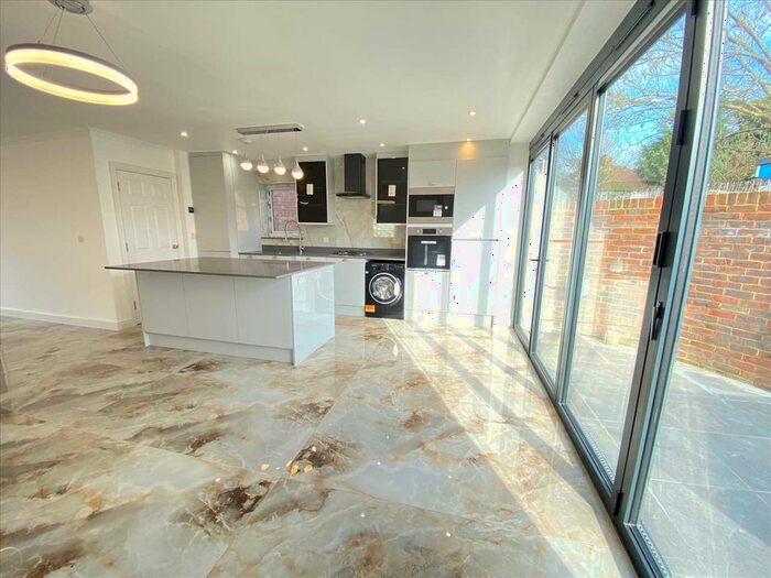 4 Bedroom End Of Terrace House To Rent In Ruislip Road East, London, W13