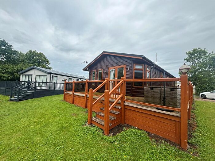 2 Bedroom Park Home For Sale In Carlton Meres Holiday Park, Carlton, Saxmundham, IP17