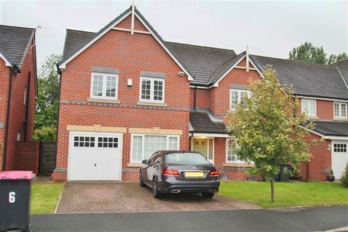 5 Bedroom Detached House To Rent In Feversham Close, Ellemsere Park, M30