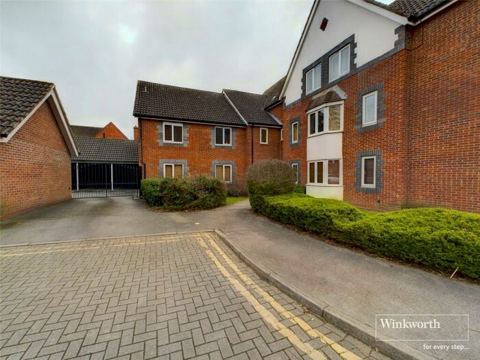 2 Bedroom Apartment To Rent In Stratheden Place, Reading, Berkshire, RG1