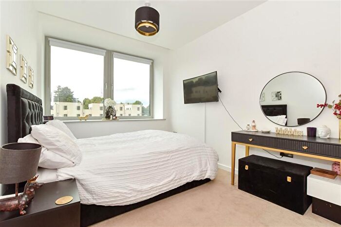 1 Bedroom Flat For Sale In Eagle Way, Great Warley Brentwood, Essex, CM13