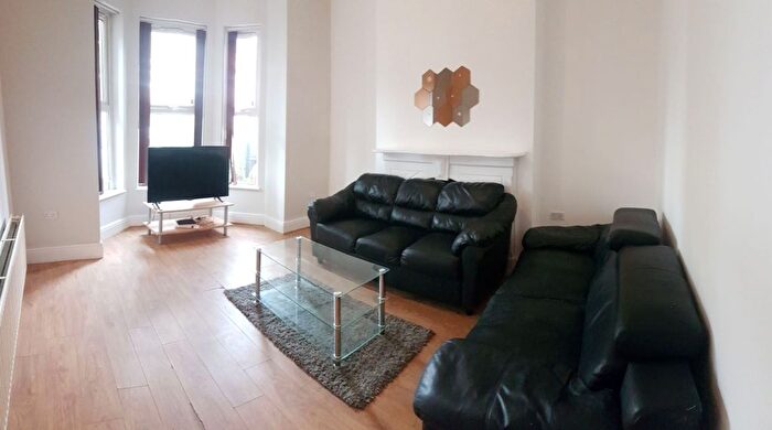 8 Bedroom Terraced House To Rent In Victoria Road, Fallowfield, Manchester, M14