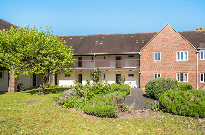 1 Bedroom Apartment For Sale In Mary Rose Mews, Adams Way, Alton, Hampshire, GU34