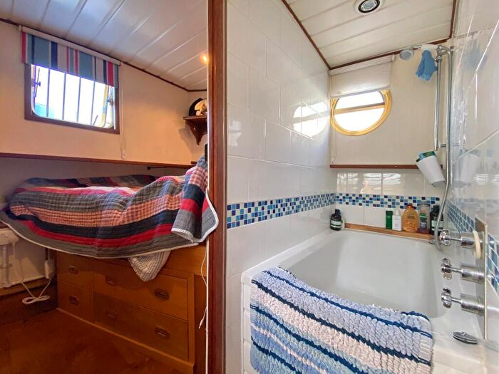 2 Bedroom House Boat For Sale In Rope Street, London, SE16