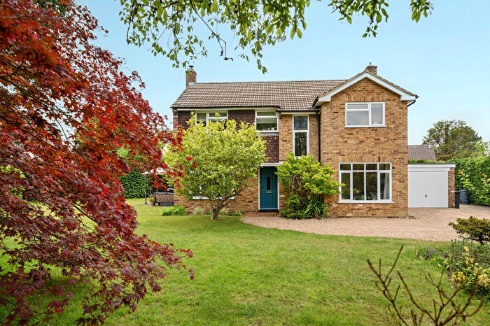 4 Bedroom Detached House For Sale In Boundstone Road, Farnham, GU10