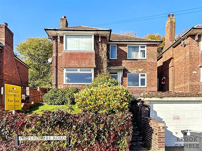 2 Bedroom Flat For Sale In Peppercombe Road, Eastbourne, BN20