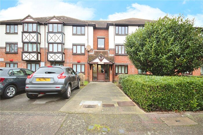 1 Bedroom Flat To Rent In Fairfield Close, Mitcham, CR4
