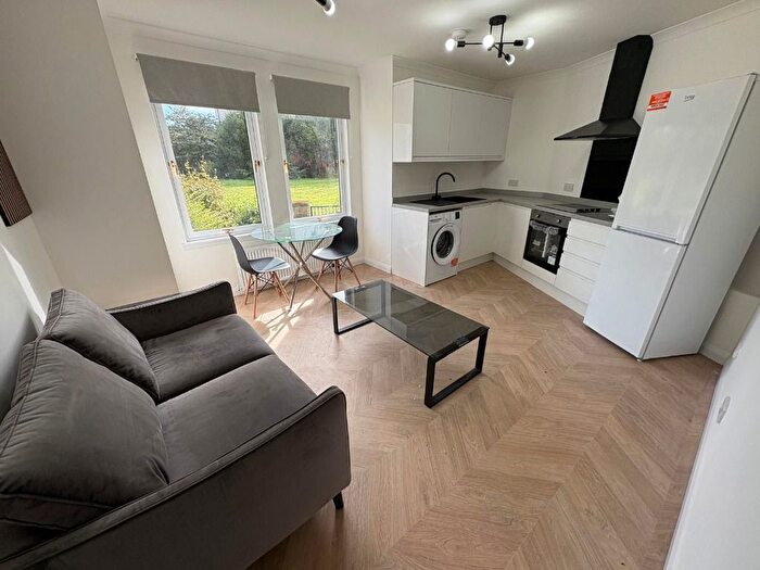 2 Bedroom Flat To Rent In Picktillum Place, Hilton, Aberdeen, AB25