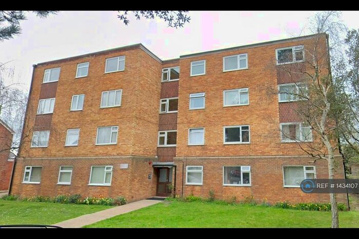 2 Bedroom Flat To Rent In Magdalla Rd, Portsmouth, PO6
