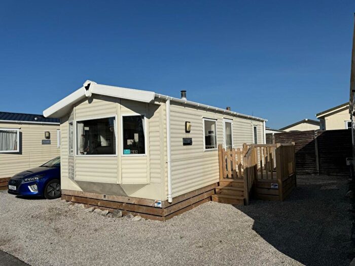 2 Bedroom Caravan For Sale In , Morecambe, LA3
