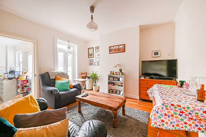 4 Bedroom Terraced House To Rent In Old Oak Lane, North Acton, London, NW10