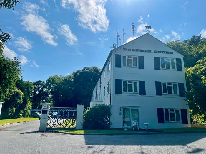 2 Bedroom Flat To Rent In Dolphin Court, Colwyn Bay, LL28