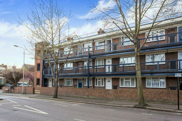 1 Bedroom Flat To Rent In Essex Road South, London, E11