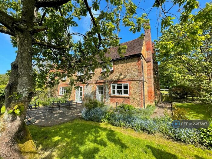 4 Bedroom Semi-Detached House To Rent In Sandy Lane, Guildford, GU3