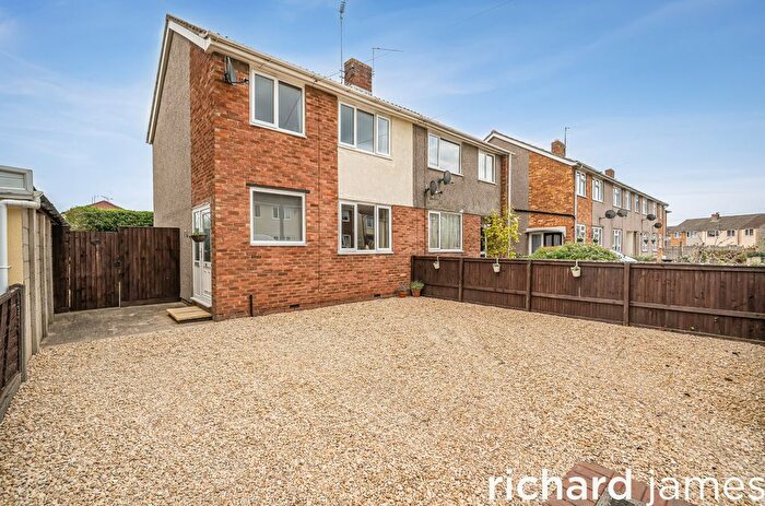 3 Bedroom Semi Detached House For Sale In Braemor Road, Calne, SN11