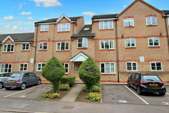 2 Bedroom Apartment To Rent In Hilda Wharf, Aylesbury *Zero Deposit Option*, HP20