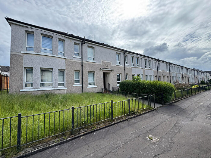 2 Bedroom Flat To Rent In Bangorshill Street, Thornliebank, G46