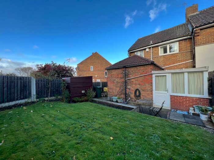 2 Bedroom End Of Terrace House To Rent In Derwent Road, Barnsley, S71