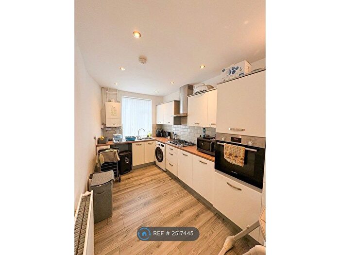 3 Bedroom Terraced House To Rent In Glaister Lane, Bolton, BL2