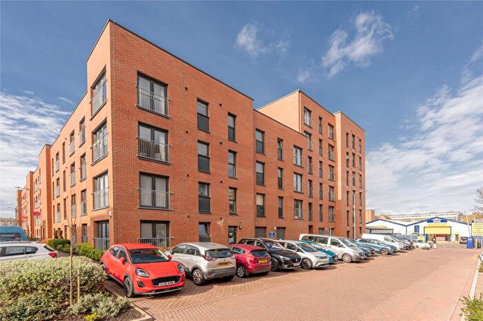 3 Bedroom Flat For Sale In / Bonnington Road Lane, Edinburgh, EH6