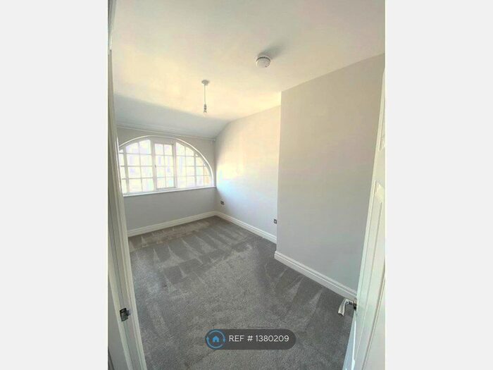 1 Bedroom Flat To Rent In Hoghton Street, Southport, PR9