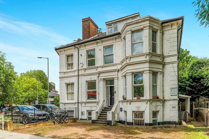 Property To Rent In Grove Crescent, Kingston Upon Thames, Surrey, KT1